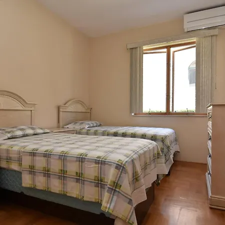 Golden Shell Appartement Murter