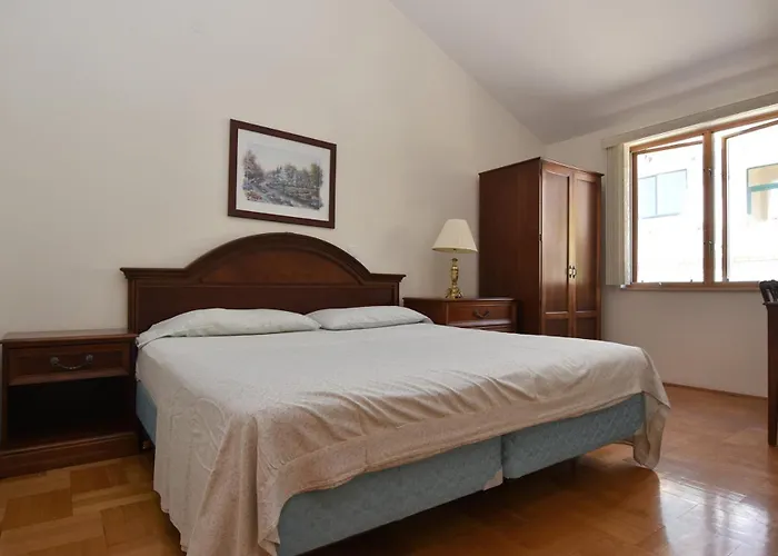 Golden Shell Apartman *